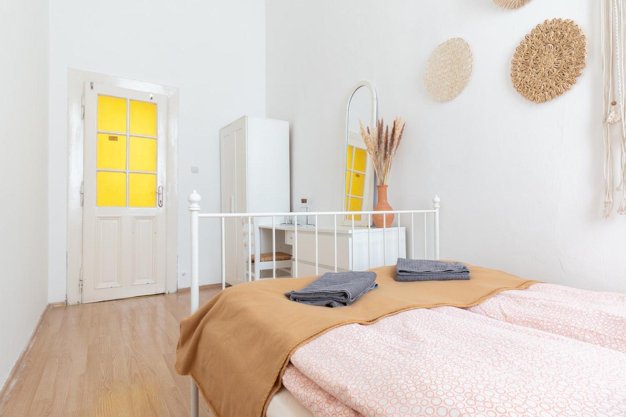 Gellerico Rooms At Rakoczi Square Будапеща Екстериор снимка