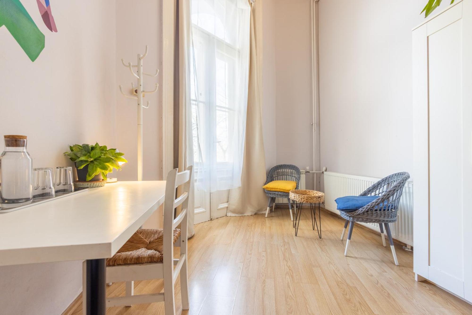 Gellerico Rooms At Rakoczi Square Будапеща Екстериор снимка